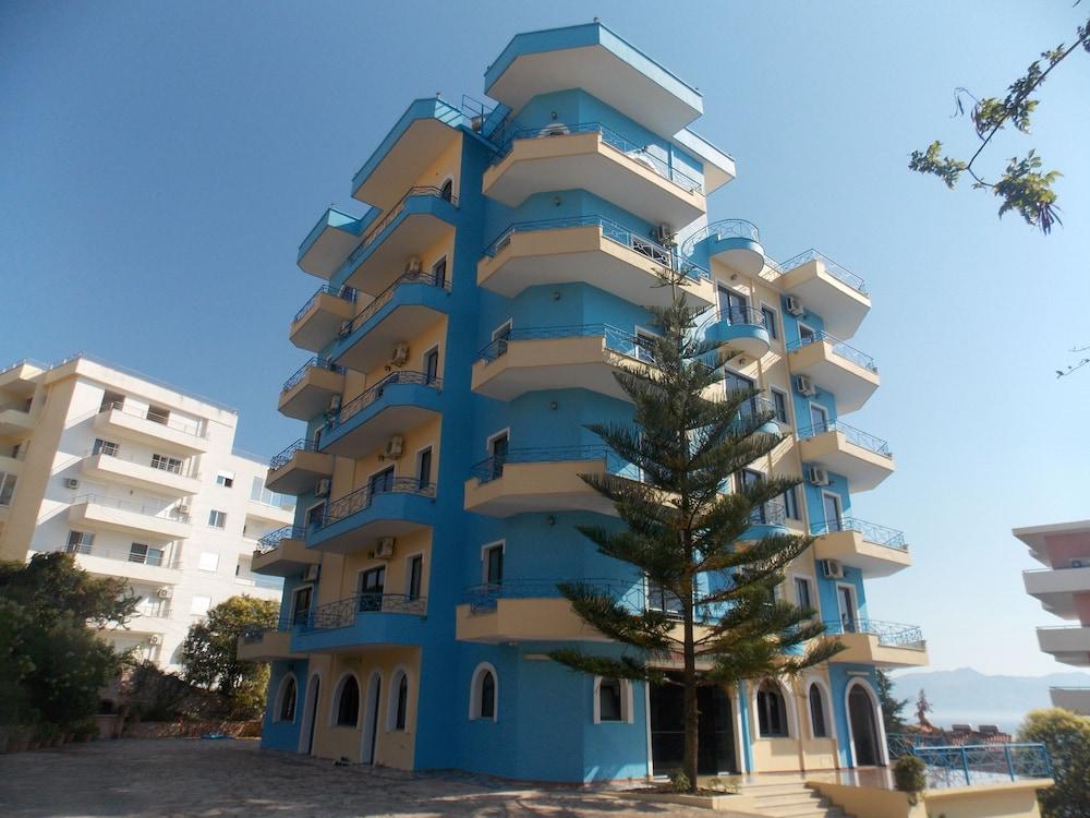Blue Residence Sarandë Esterno foto