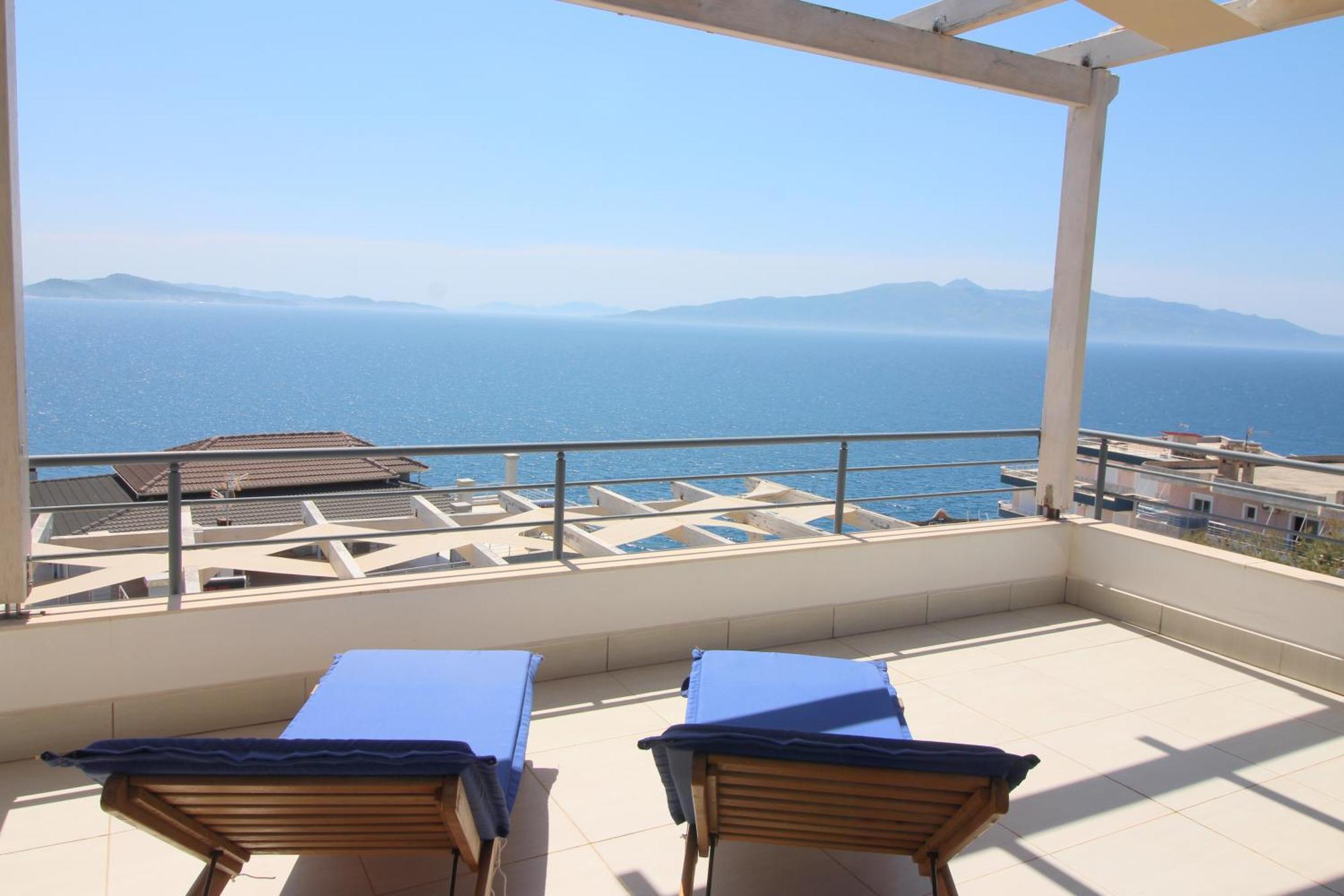 Blue Residence Sarandë Esterno foto