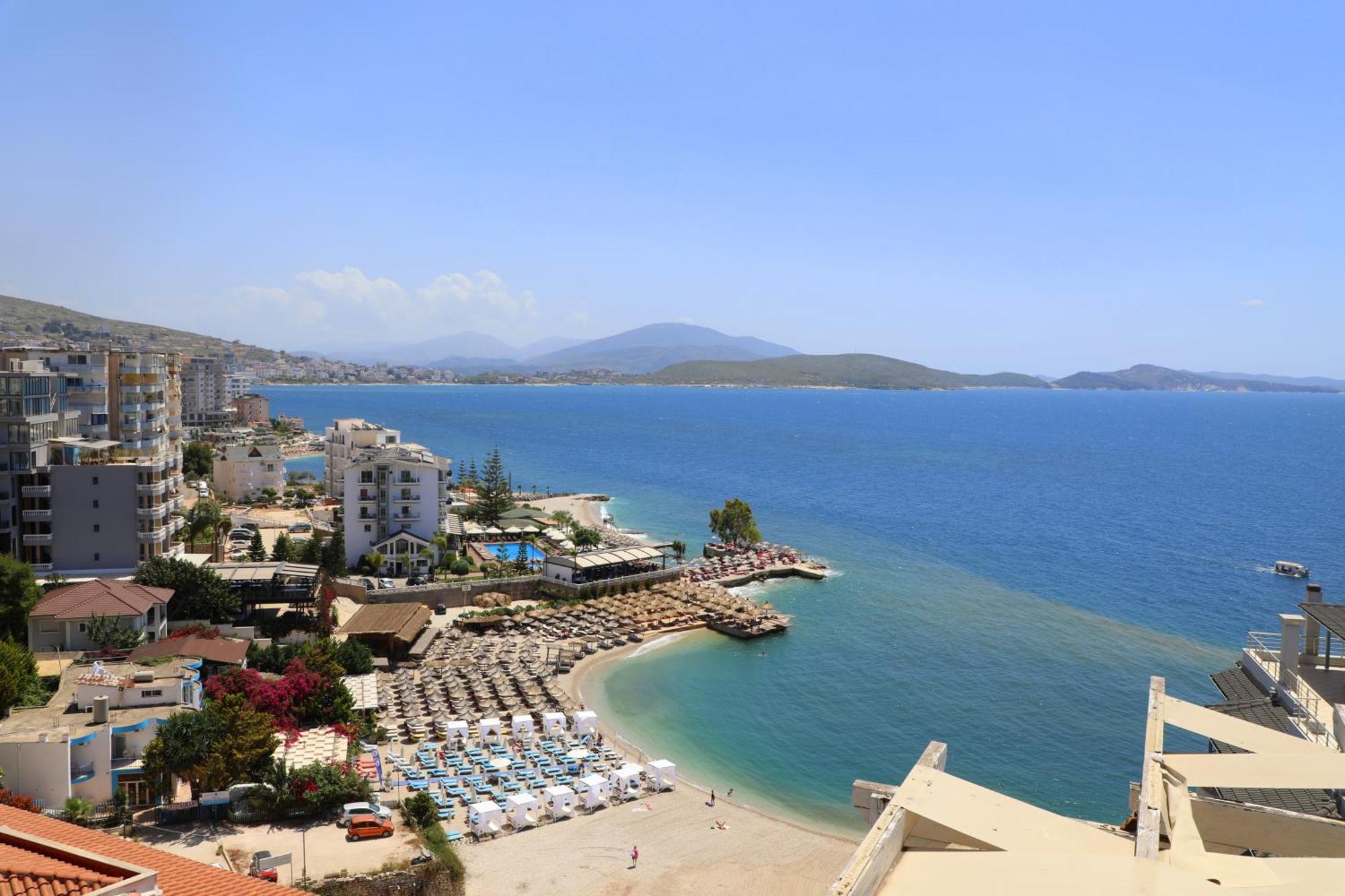 Blue Residence Sarandë Esterno foto