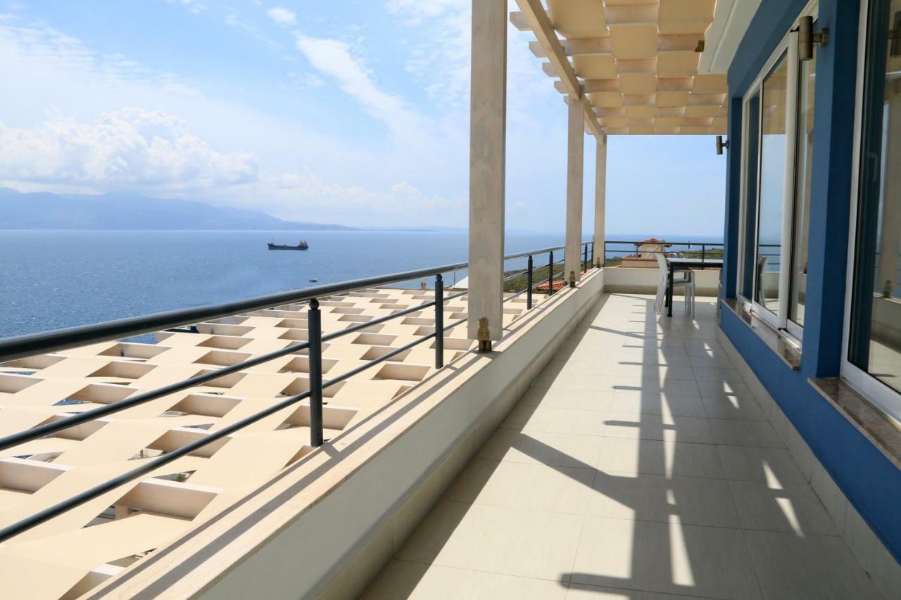 Blue Residence Sarandë Esterno foto
