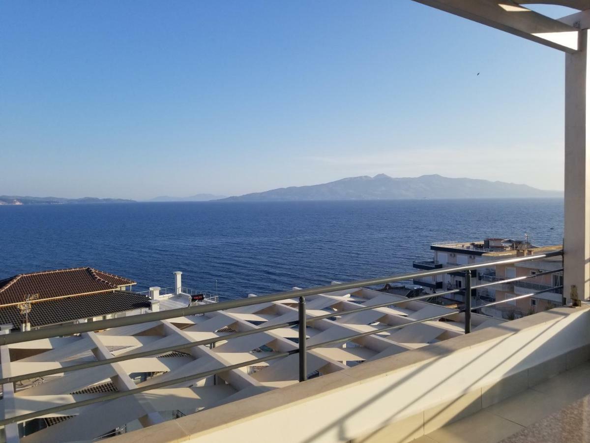 Blue Residence Sarandë Esterno foto